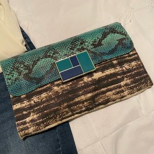 Supercute Snakeskin Clutch!!!